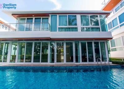 Beachfront Duplex House in Hua Hin Town at Baan Pakarang Sisom