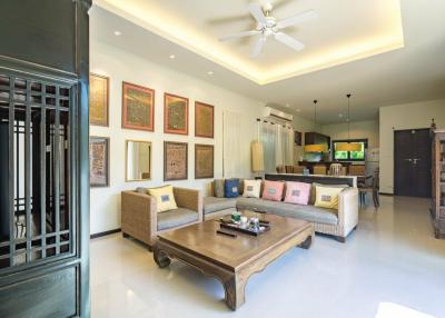 Luxurious 5 bedroom Villa with Pool in Nai Harn, Phuket - For Sale!