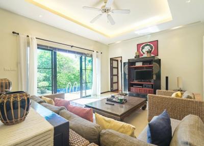 Luxurious 5 bedroom Villa with Pool in Nai Harn, Phuket - For Sale!