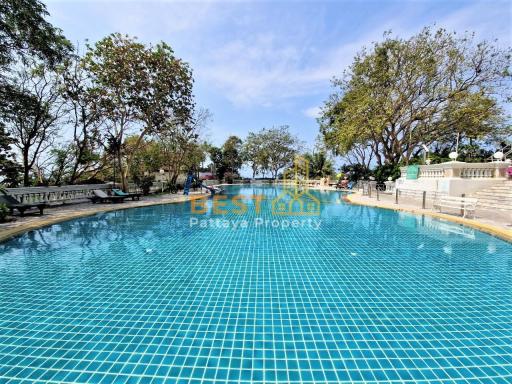 Studio Condo in Park Beach Wongamat C011404