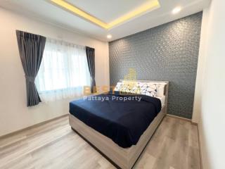 4 Bedrooms Villa / Single House East Pattaya H011402