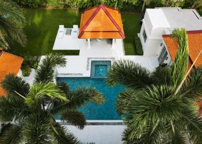 Private pool villa with 5 bedrooms for resale in Cherngtalay,Phuket