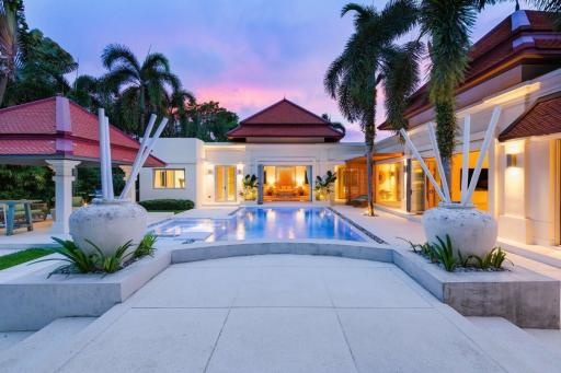 Private pool villa with 5 bedrooms for resale in Cherngtalay,Phuket