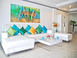 Apartment with Private Swimming Pool in Patong