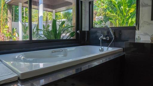 Private pool villa with 2 bedrooms for sale in Rawai