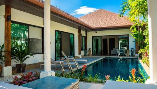 Private pool villa with 2 bedrooms for sale in Rawai