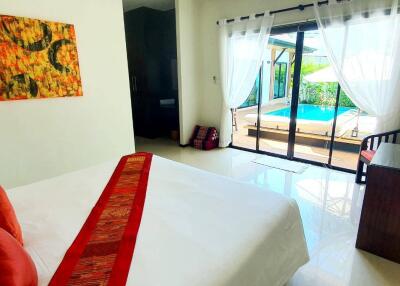 Resale Private pool villa with 3 bedrooms in Rawai