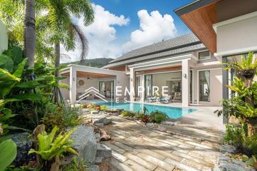 Grand pool villa with 3 bedrooms for sale in Bang Tao,Phuket