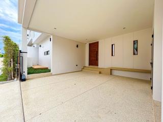 Private pool villa with 3 bedrooms for resale in Pasak, Choeng Thale.