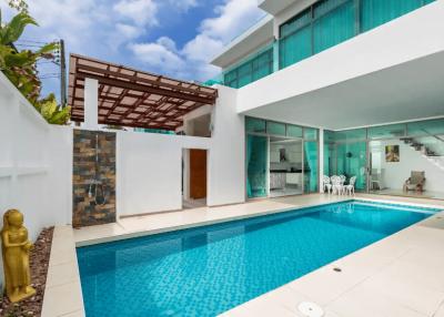 Resale 4-bedroom private pool villa in Kamala