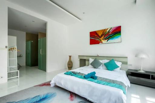 Resale 4-bedroom private pool villa in Kamala