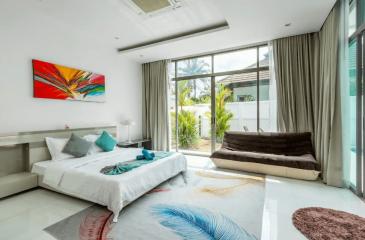 Resale 4-bedroom private pool villa in Kamala