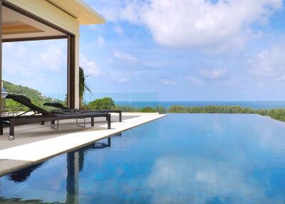 Luxurious pool Villa with 4 bedrooms for sale in Naithon beach, Phuket