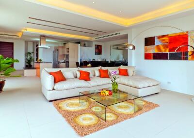 Luxurious pool Villa with 4 bedrooms for sale in Naithon beach, Phuket