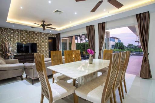 Mountain Views Villa with 4 bedrooms for sale in Chalong, Phuket