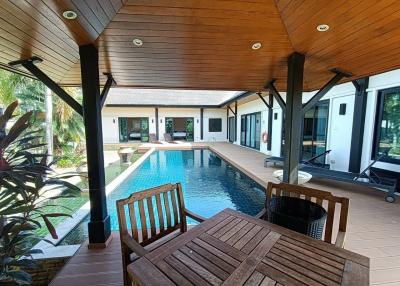 Oceanfront villa 8 bedroom For Sale - Kamala Phuket