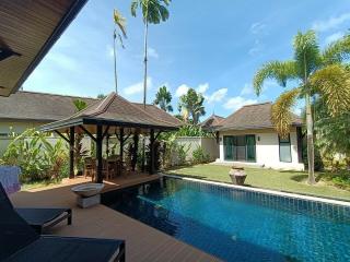 Oceanfront villa 8 bedroom For Sale - Kamala Phuket