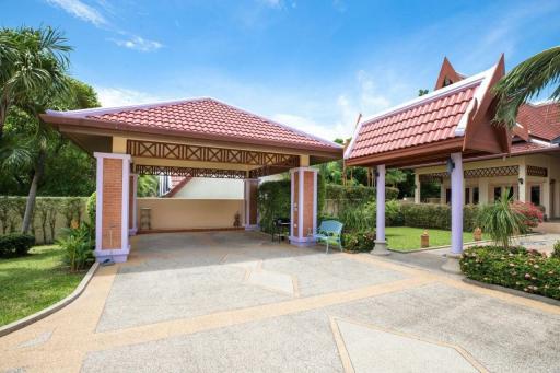 Stunning Five Bedroom Pool Villa in Rawai