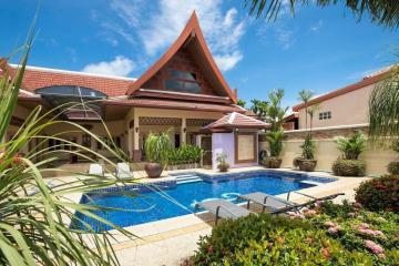 Stunning Five Bedroom Pool Villa in Rawai