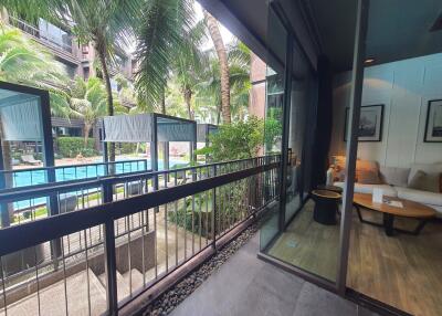 1 Bedroom Apartment Living with Pool Access in Rawai