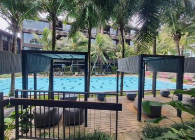 1 Bedroom Apartment Living with Pool Access in Rawai