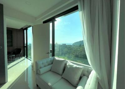 Top hill 2 Bedroom Sea View Apartment Near Tritrang Beach