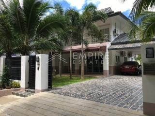 5 bedrooms house in Maikhao village near Phuket Airport