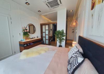 Renovated 4th Floor 2-Bedroom Apartment with Balcony and Stunning Sea View in Rawai