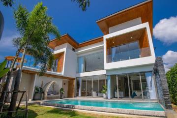 Brand new pool villa 3 bed - in Pasak-Cherng talay, Phuket