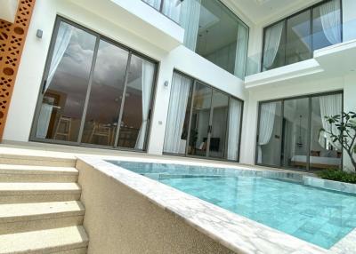 Brand new private pool villa 3 bed for sale - in Pasak, Phuket