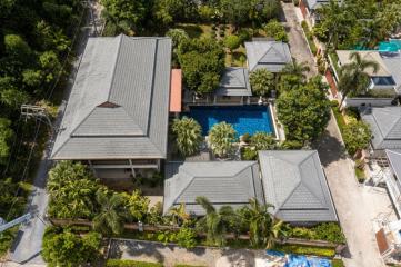 Resale Villa 5 Bedrooms with Private Pool in Rawai Phuket