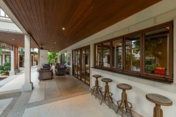 Resale Villa 5 Bedrooms with Private Pool in Rawai Phuket