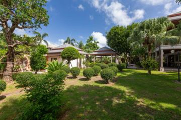 Resale Villa 5 Bedrooms with Private Pool in Rawai Phuket