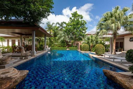 Resale Villa 5 Bedrooms with Private Pool in Rawai Phuket