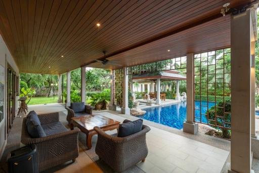 Resale Villa 5 Bedrooms with Private Pool in Rawai Phuket