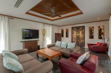 Resale Villa 5 Bedrooms with Private Pool in Rawai Phuket