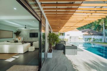 Private Pool Villa with 5 Bedrooms in Rawai Phuket