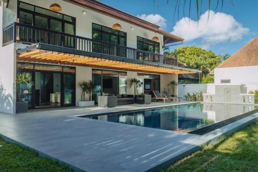 Private Pool Villa with 5 Bedrooms in Rawai Phuket