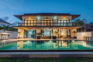 Private Pool Villa with 5 Bedrooms in Rawai Phuket