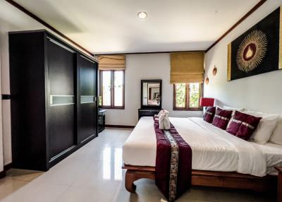 4 Bedrooms Villa For Sale in Choeng Thale Phuket