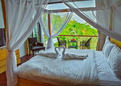 Infinity Pool Villa 6 Bedroom For Sale - in Surin, Phuket