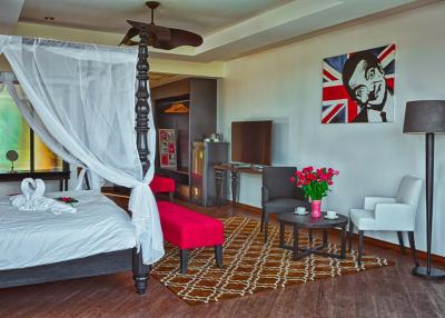 Infinity Pool Villa 6 Bedroom For Sale - in Surin, Phuket