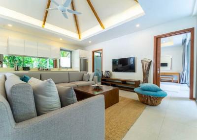 3 Bedrooms Villa with Private Pool For Sale in Rawai Phuket