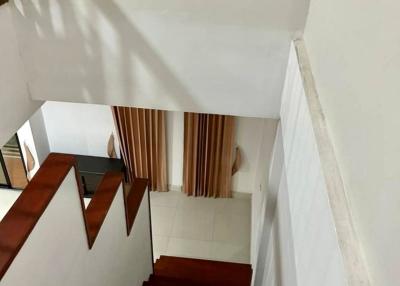 Townhouse for rent in Sriracha, Palm Hill Suea Village. With furniture