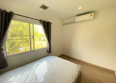 Single house for rent in Sriracha, Trio Town Village, fully furnished.