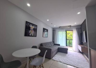 1 bedroom Apartment in Siam Oriental Elegance 1 Condo in Pratumnak Pattaya Thailand for sale