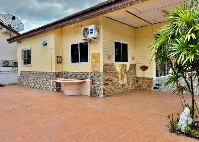 Second-hand detached house for sale in Nong Kham, Sri Racha, Phruetchat Village 6, great price.