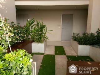 2-BR Condo at Ideo Blucove Sukhumvit near BTS Udom Suk