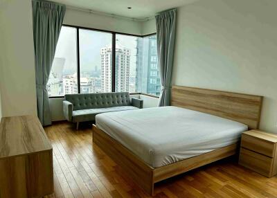 For RENT : The Emporio Place / 2 Bedroom / 3 Bathrooms / 100 sqm / 65000 THB [11089612]