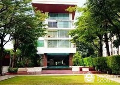 3-BR Condo at The Fine @ River Condominium near BTS Saphan Taksin